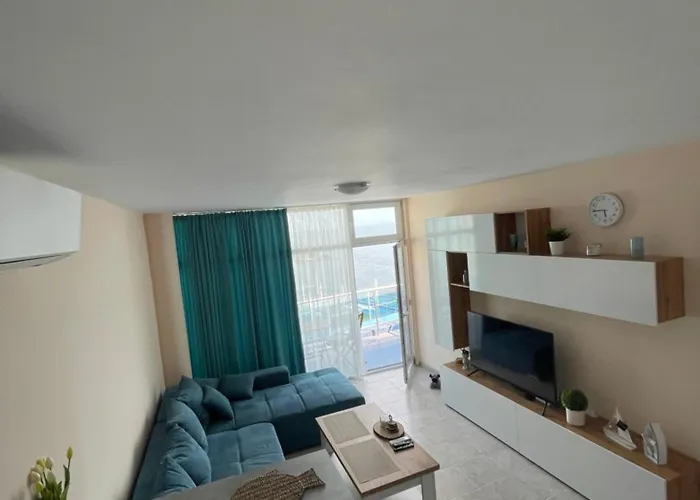 лариди Apartamento *